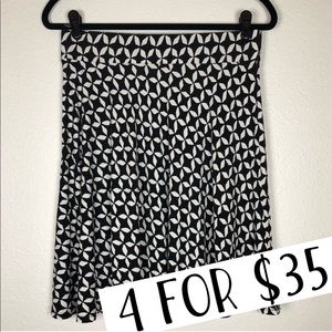 LOFT black white geometric knit skirt small